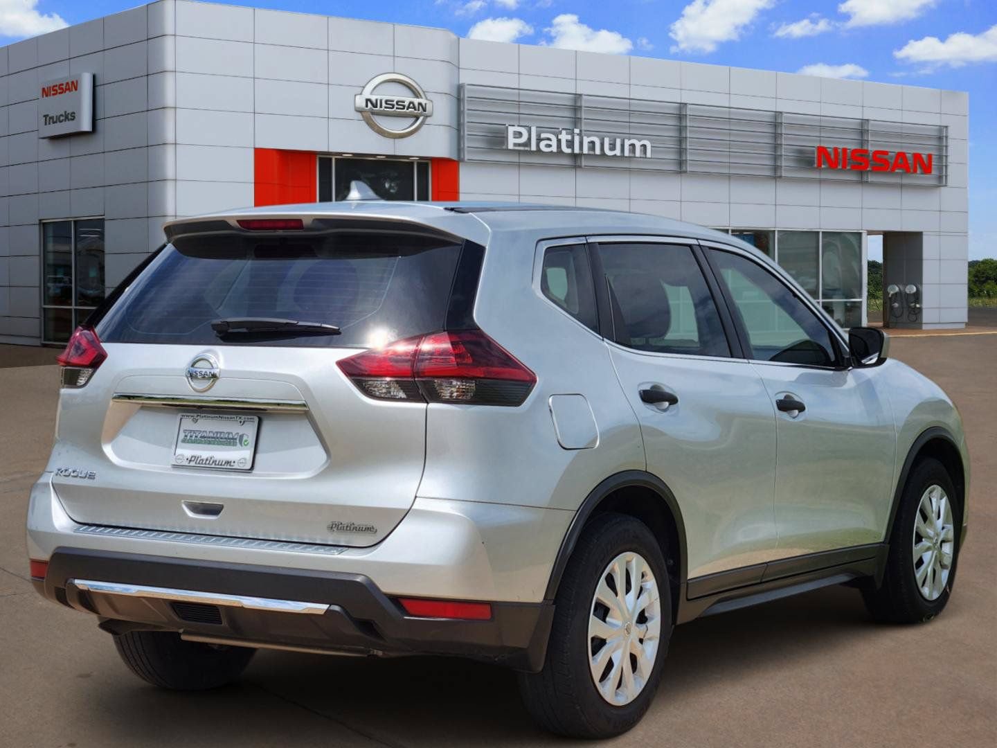 Used 2019 Nissan Rogue S FWD image 4