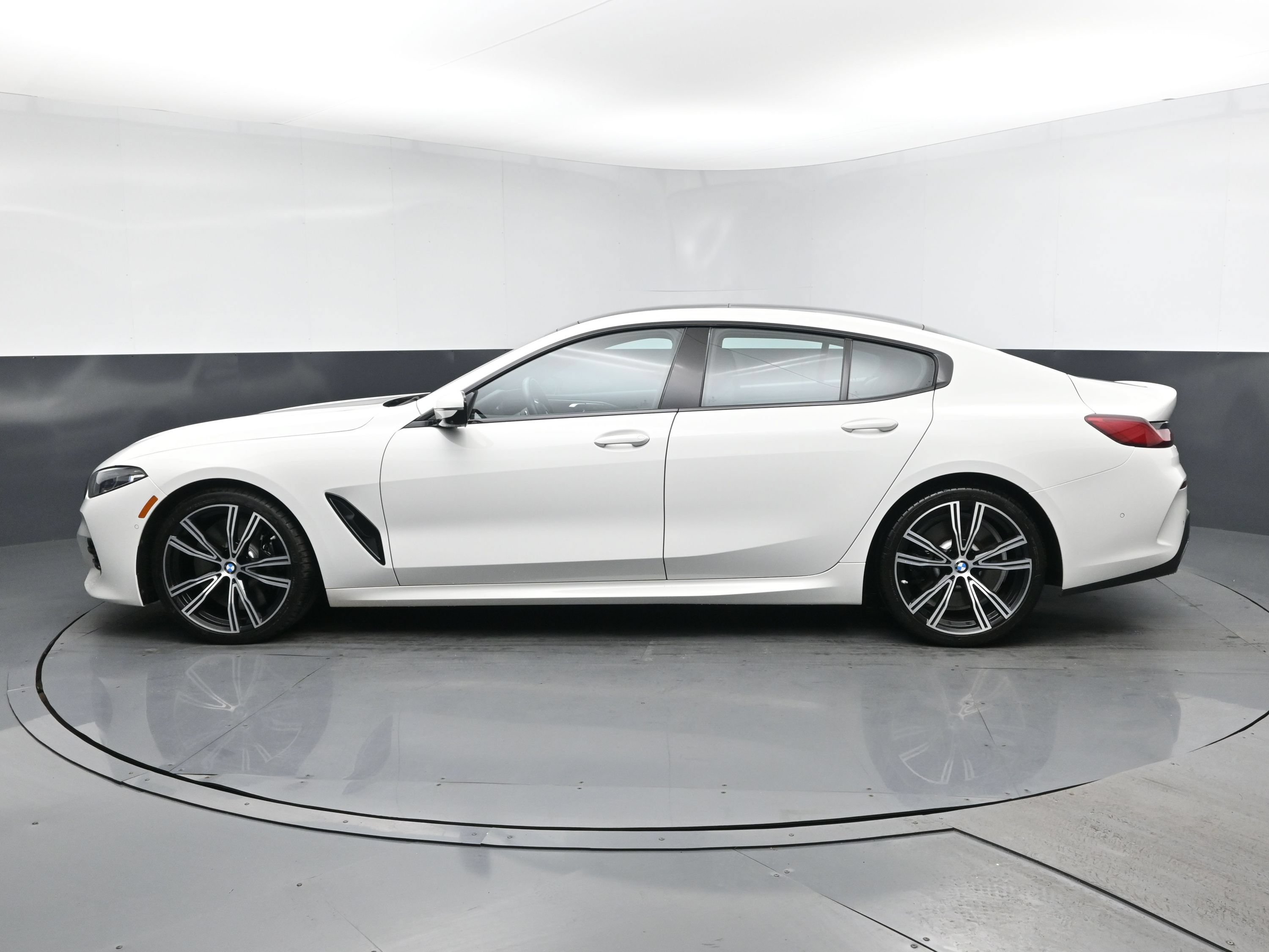 Used 2023 BMW 840i Gran Coupe xDrive w/ M Sport Professional Package AWD/4WD image 5