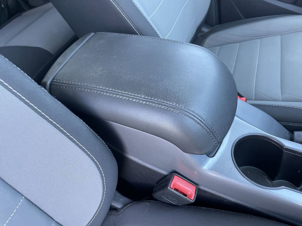 Used 2015 Ford Escape SE image 27