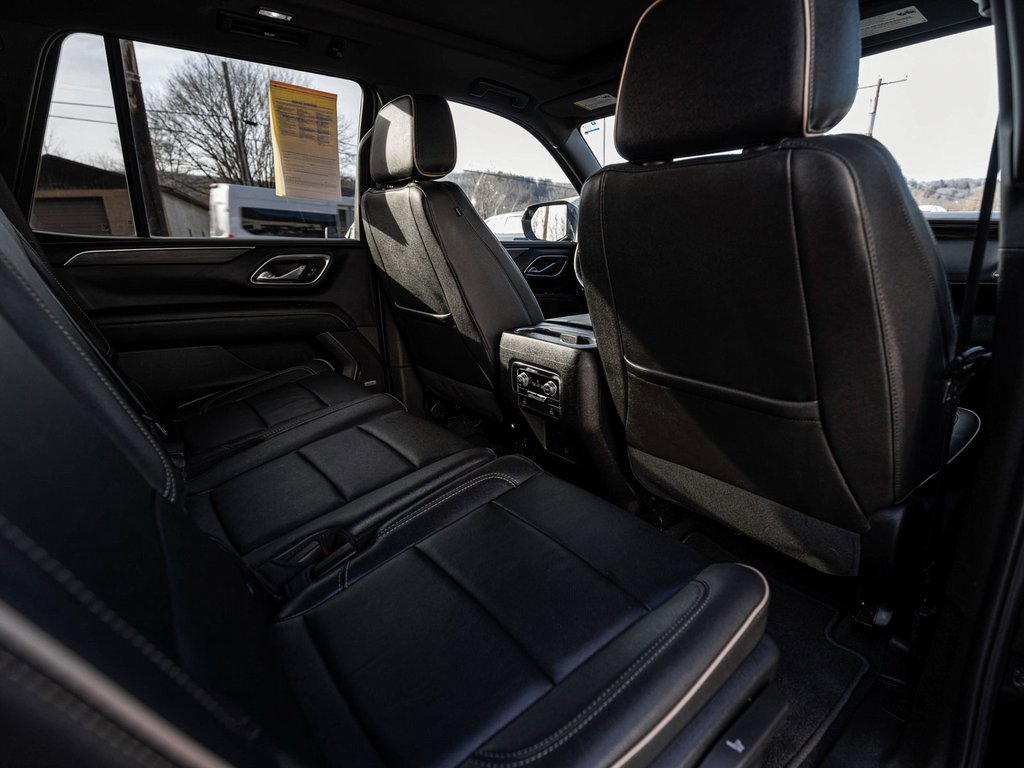 Used 2023 GMC Yukon SLT image 29