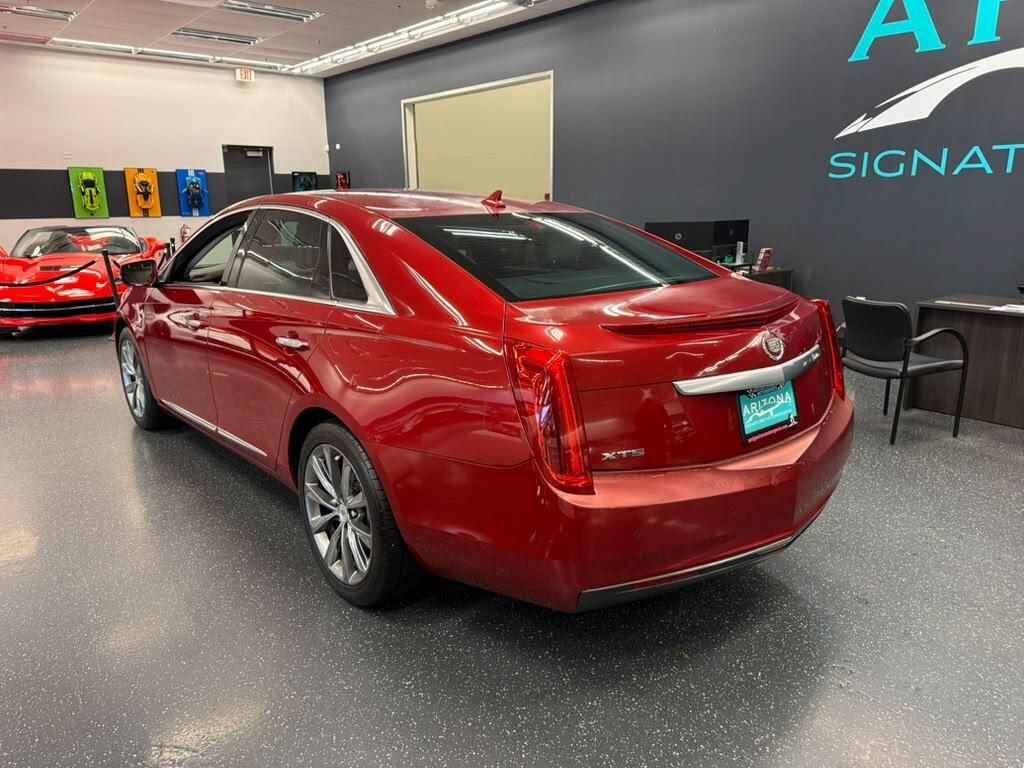 Used 2013 Cadillac XTS FWD image 2
