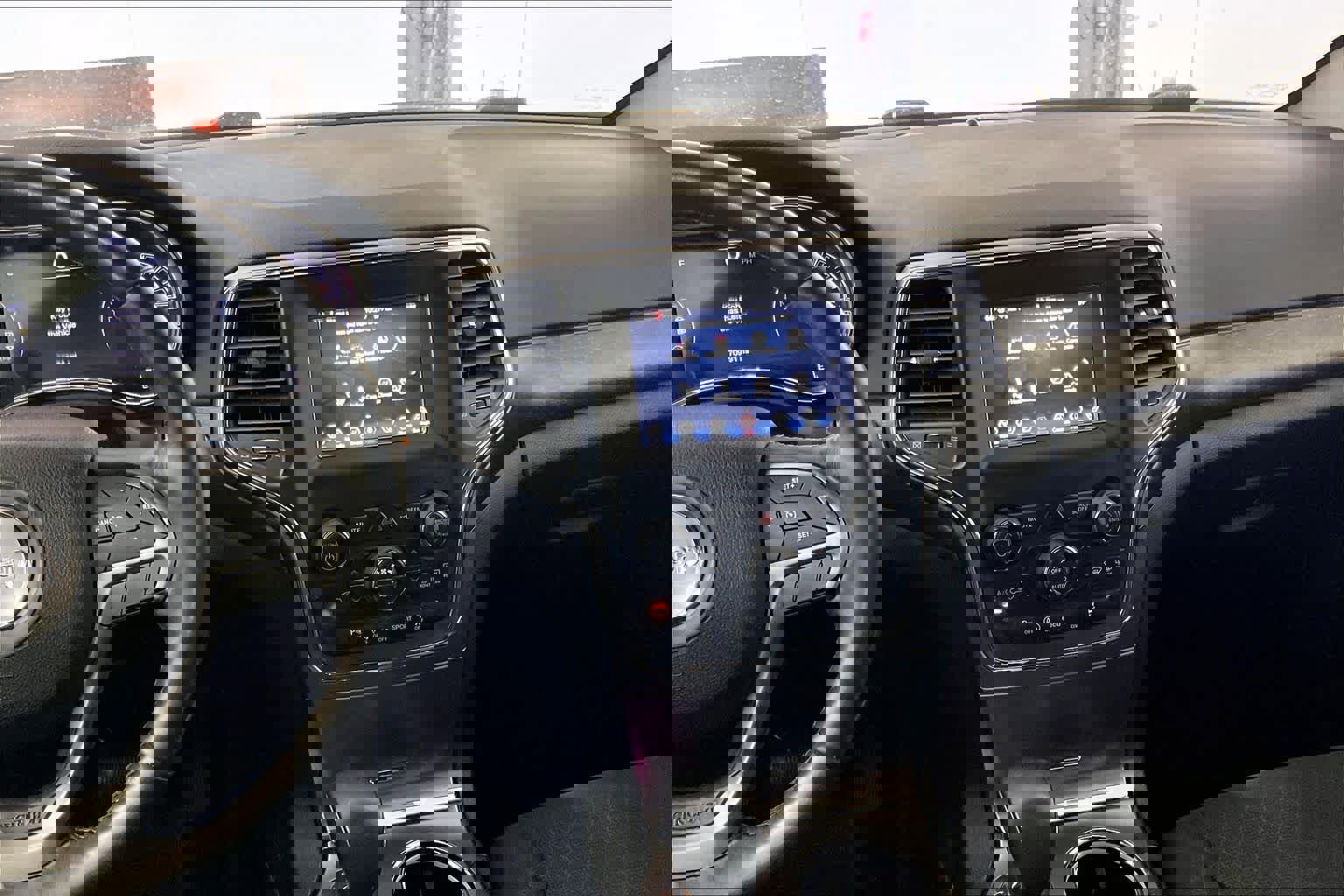 Used 2018 Jeep Grand Cherokee Laredo image 7