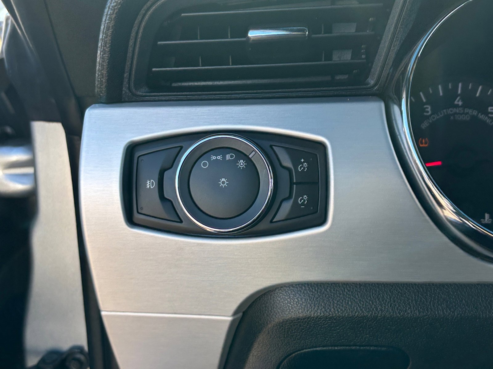 Used 2017 Ford Mustang GT Premium image 14