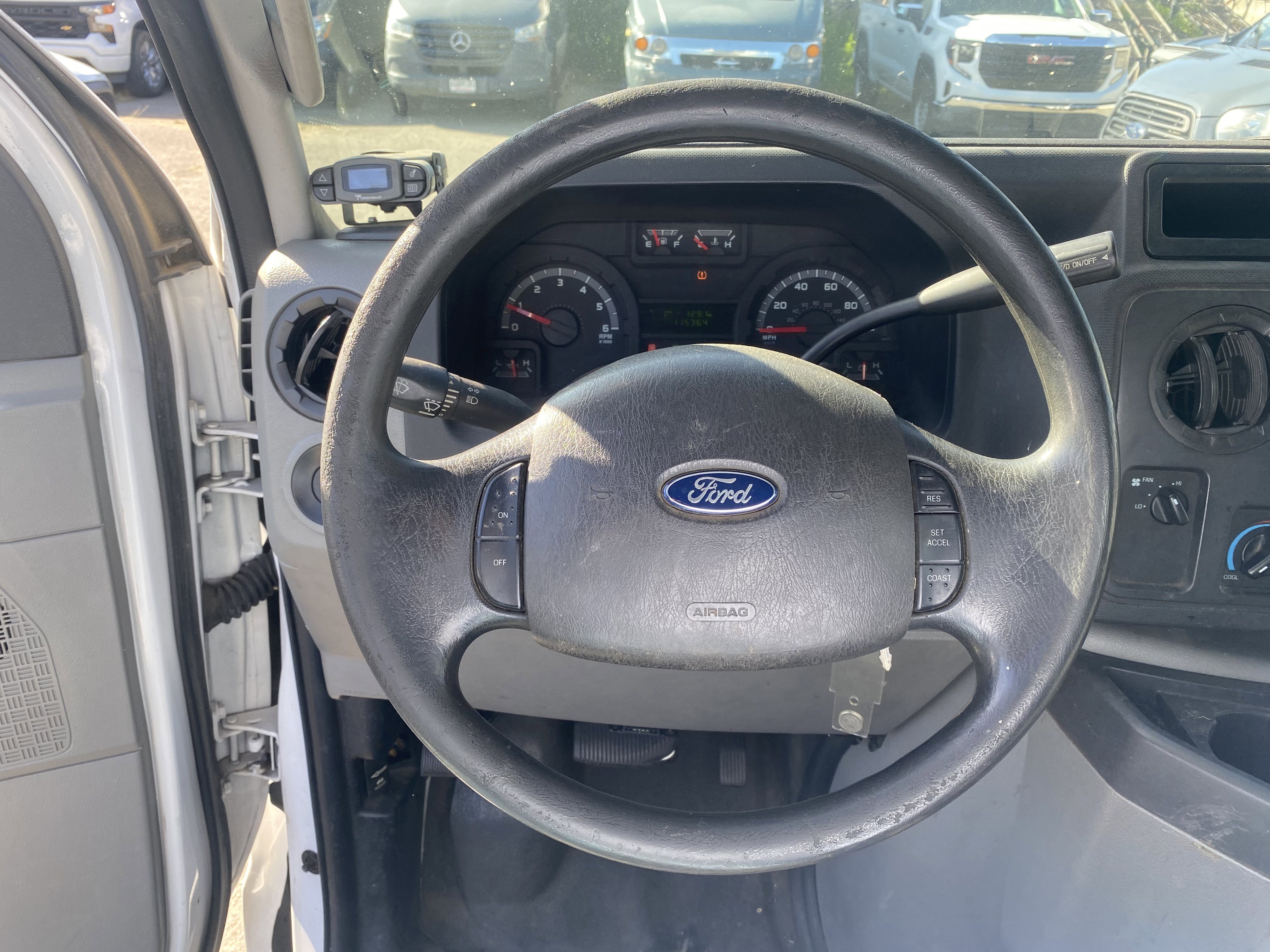 Used 2014 Ford E-250 and Econoline 250 w/ Power Group image 14