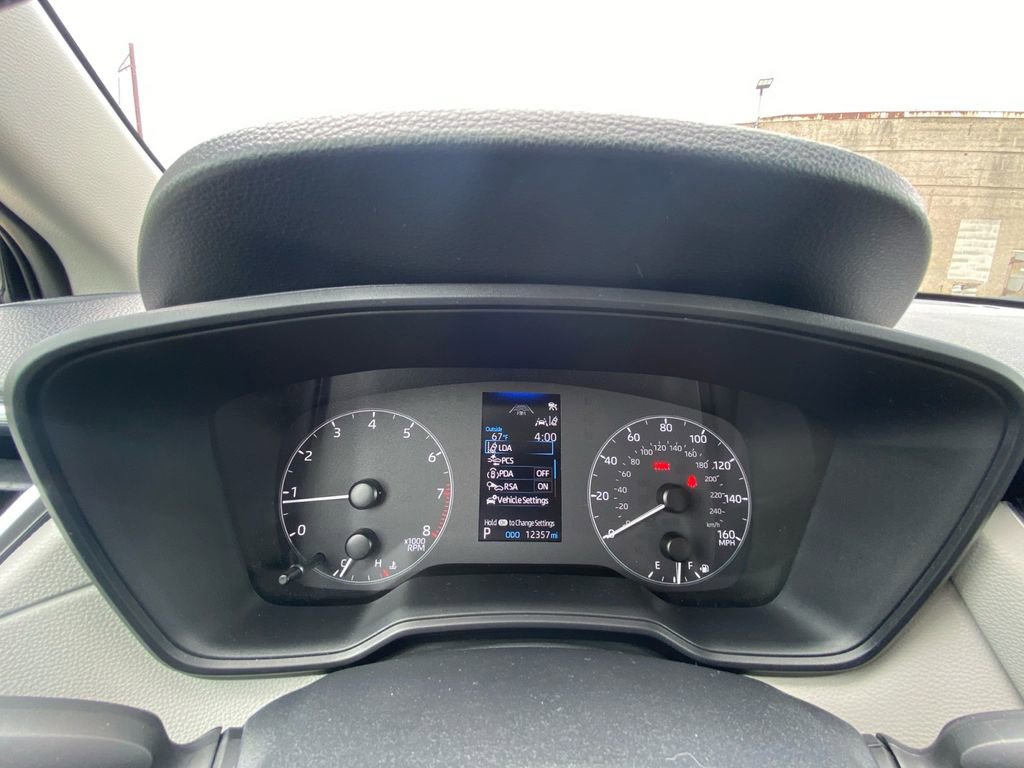 Used 2024 Toyota Corolla Cross L FWD image 16