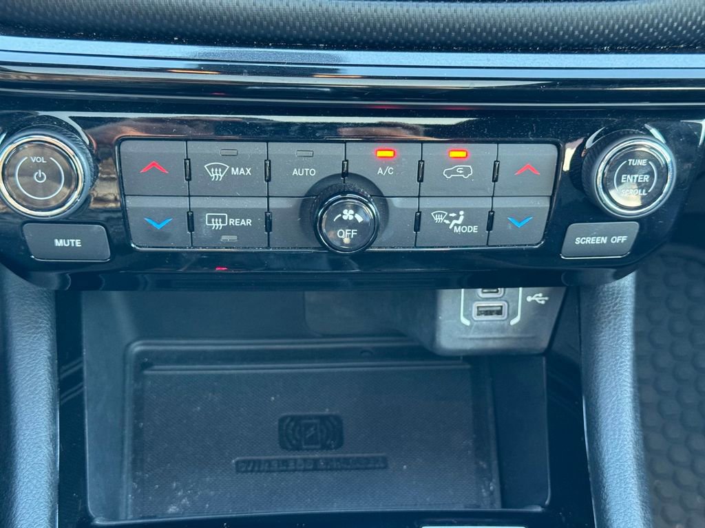 Used 2022 Jeep Compass Altitude w/ Sun and Sound Group image 25