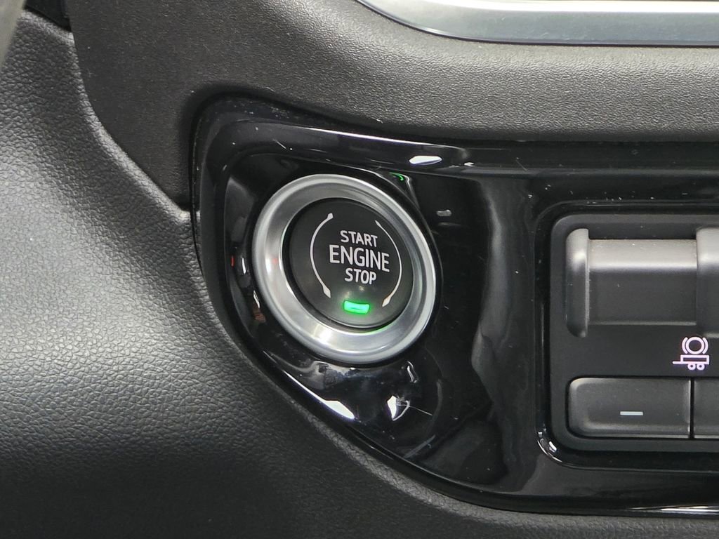 Certified 2022 Chevrolet Silverado 1500 LTZ image 37