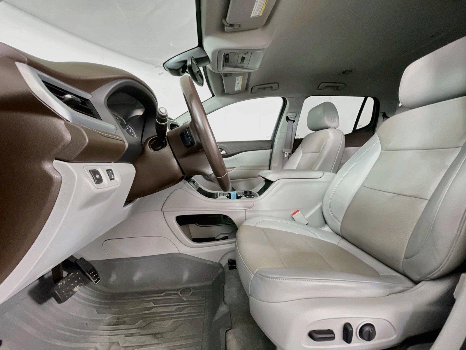 Used 2021 GMC Acadia SLT w/ LPO, Floor Liner Package FWD image 25