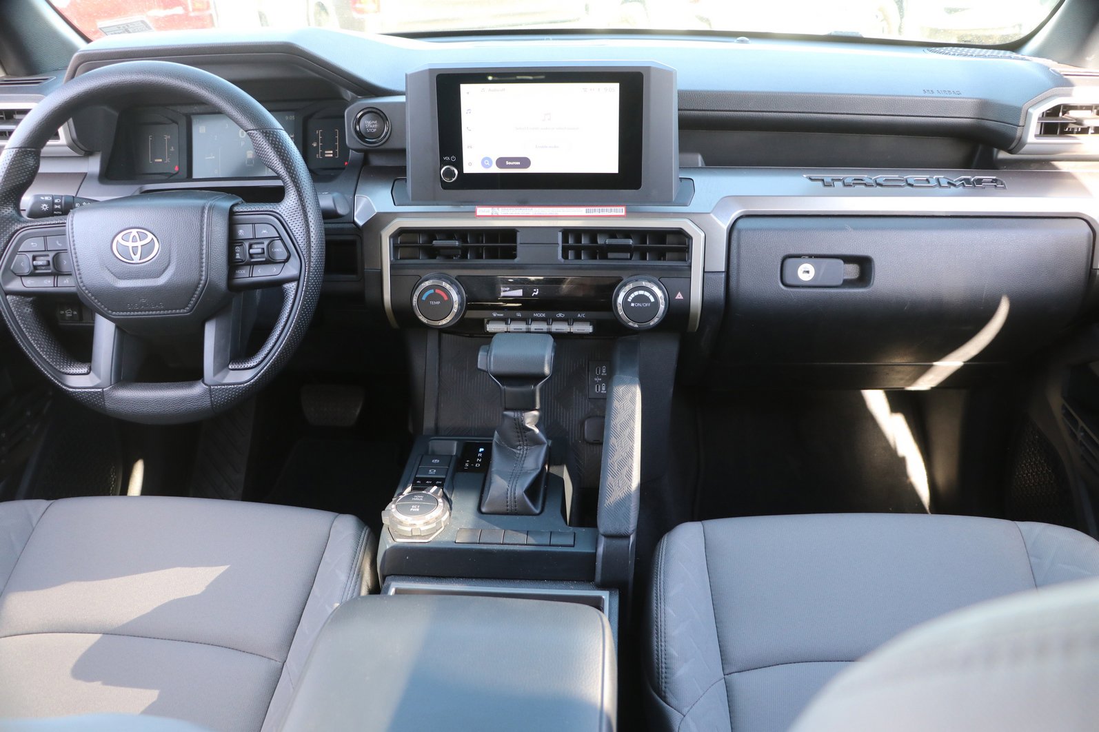 Used 2025 Toyota Tacoma SR5 AWD/4WD image 16