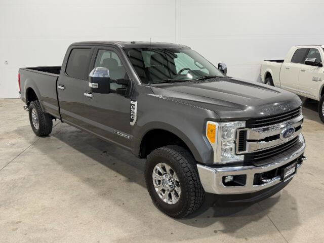 Used 2017 Ford F350 XLT w/ XLT Premium Package image 6