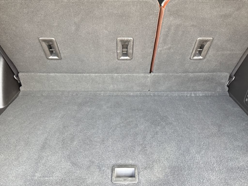 Used 2018 Chevrolet Traverse High Country image 11