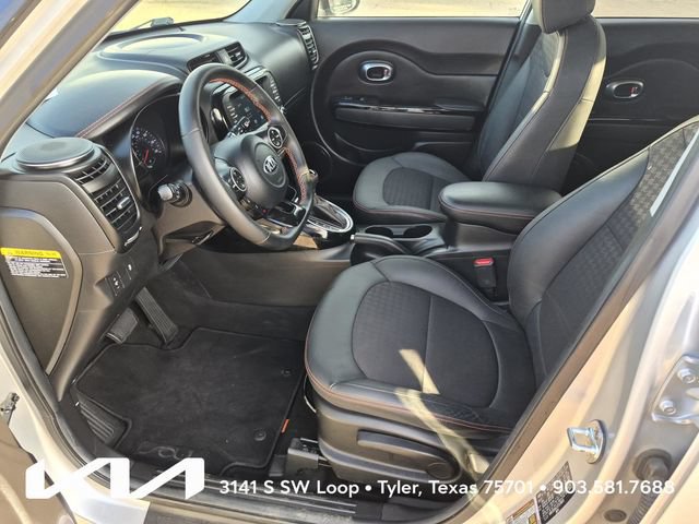 Used 2018 Kia Soul ! FWD image 16
