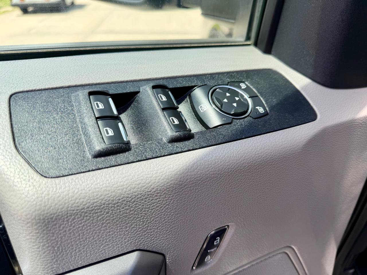 Used 2019 Ford F250 XLT w/ XLT Value Package AWD/4WD image 17