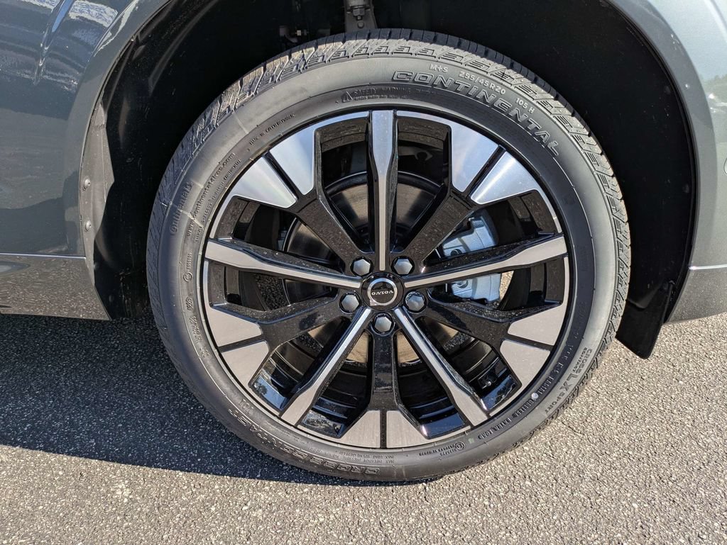New 2026 Volvo XC60 B5 Plus w/ Protection Package Premier AWD/4WD image 11