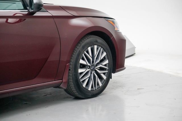 Used 2024 Nissan Altima 2.5 SV image 8