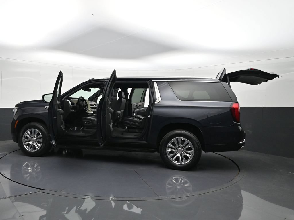 Used 2025 GMC Yukon XL Denali AWD/4WD image 40