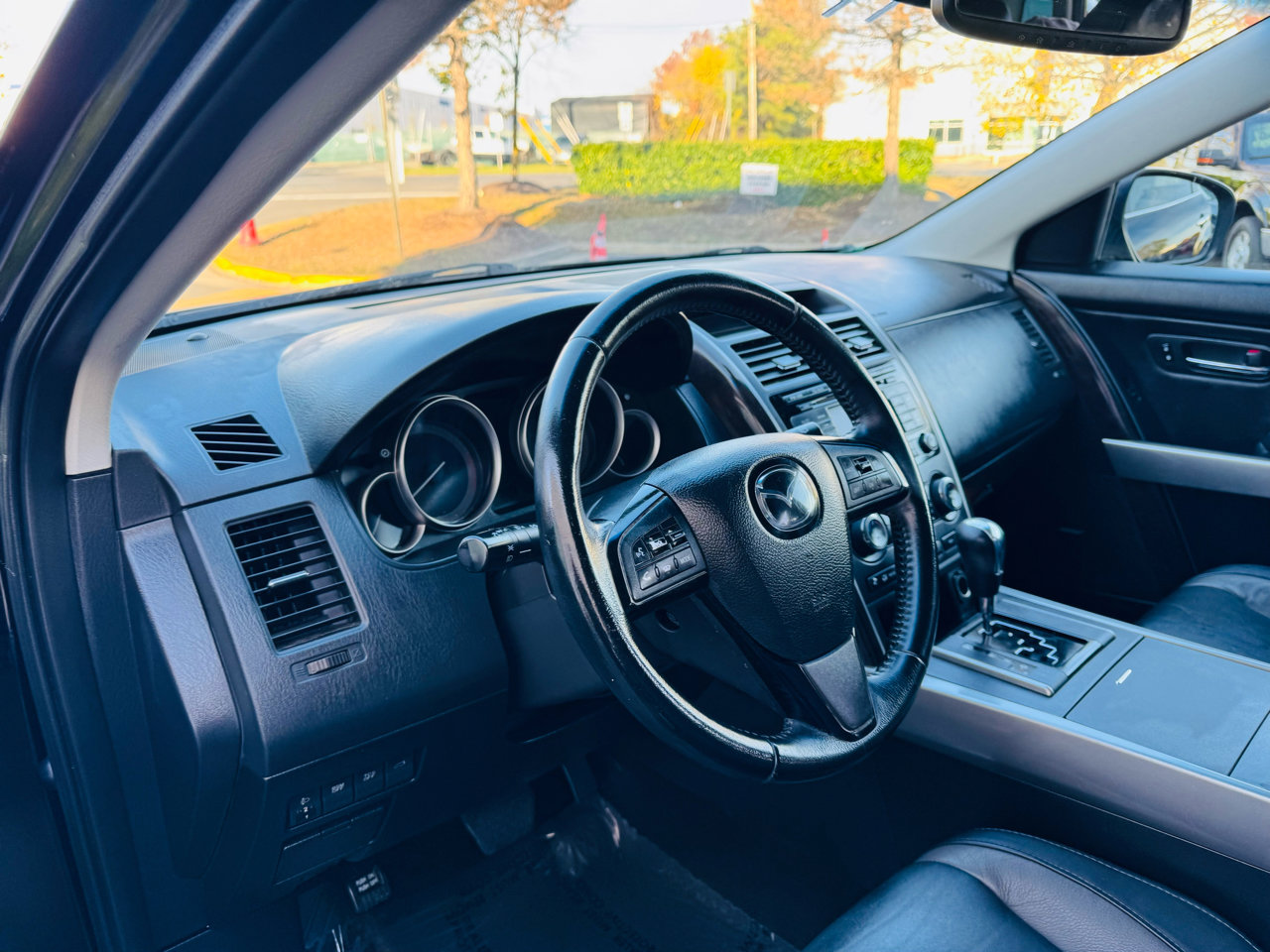 Used 2012 MAZDA CX-9 Grand Touring w/ Moonroof & Bose Audio Pkg image 11