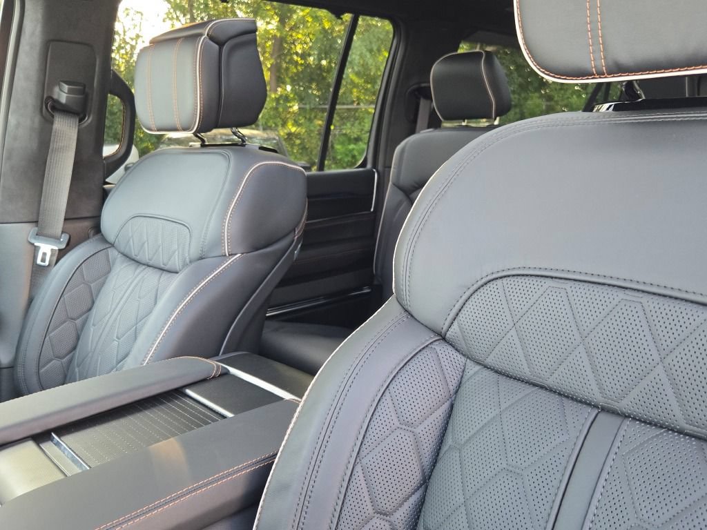 New 2026 Jeep Grand Wagoneer L Summit AWD/4WD image 28