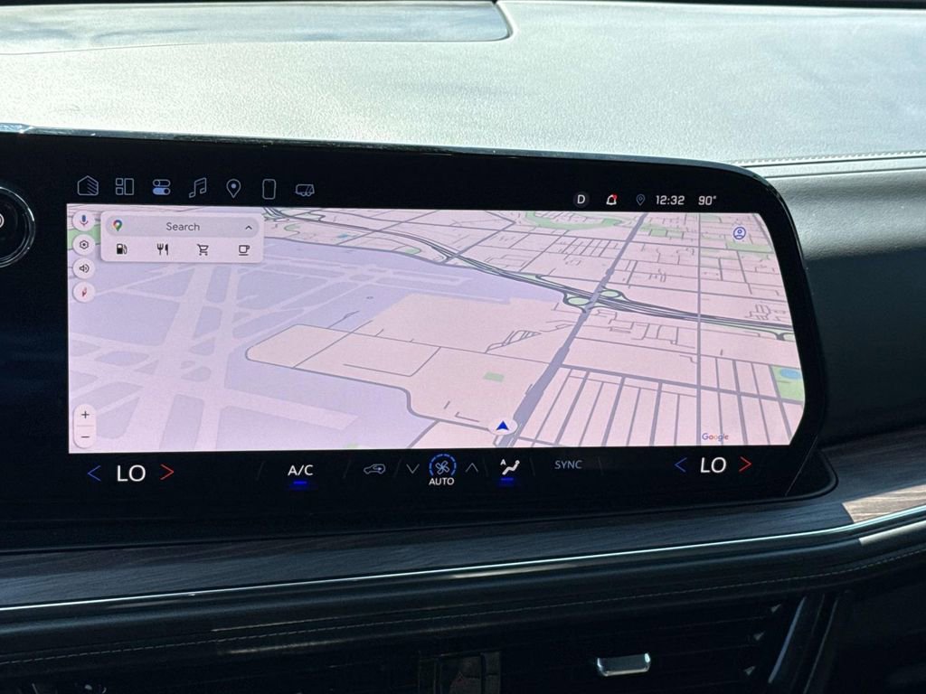 Used 2025 Chevrolet Suburban LS image 17