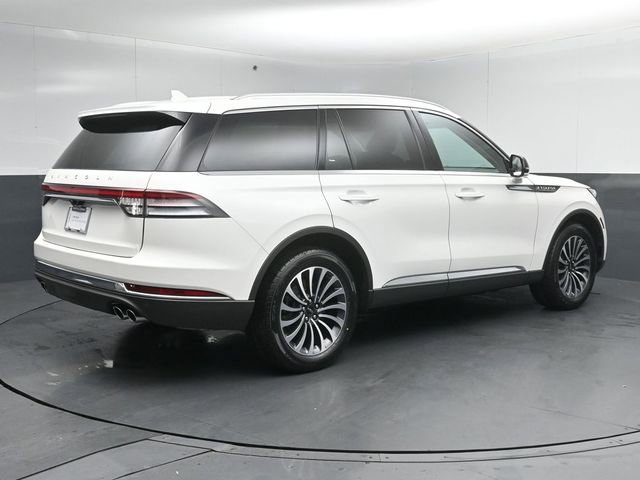 Used 2023 Lincoln Aviator AWD w/ Premium Package image 7