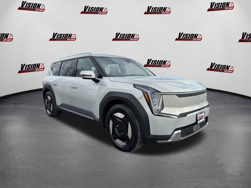 New 2026 Kia EV9 Wind video 3