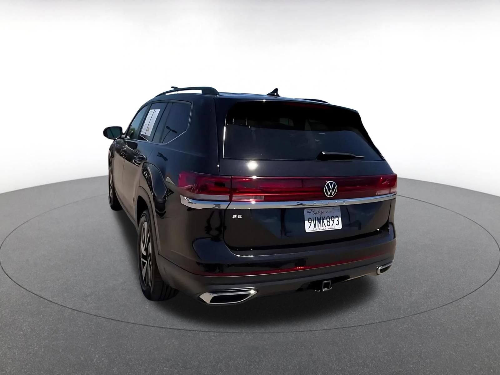 Used 2026 Volkswagen Atlas SE FWD image 11