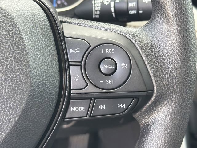 Certified 2022 Toyota RAV4 XLE AWD/4WD image 11