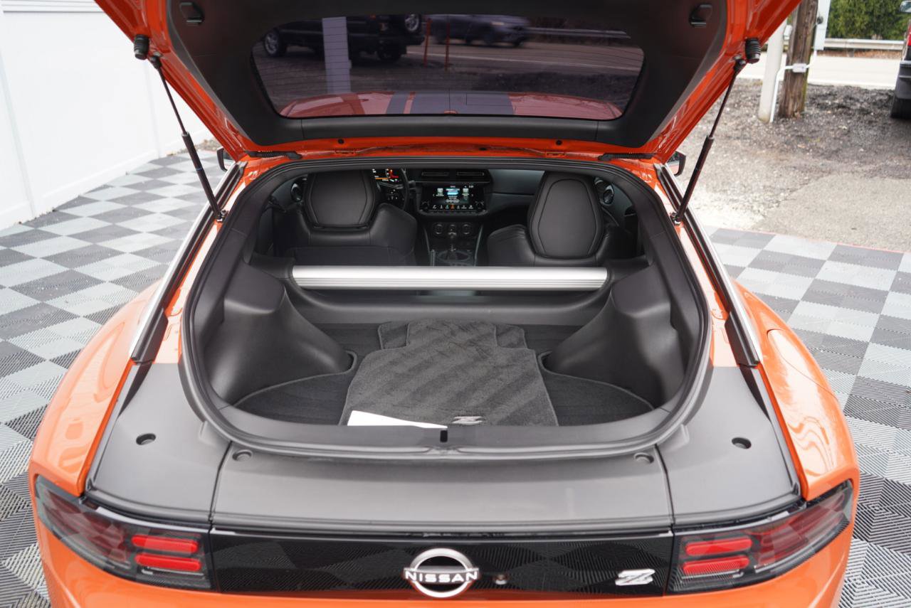 Used 2024 Nissan Z Performance w/ Heritage Edition image 47