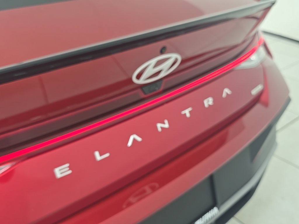 New 2025 Hyundai Elantra SEL FWD image 10