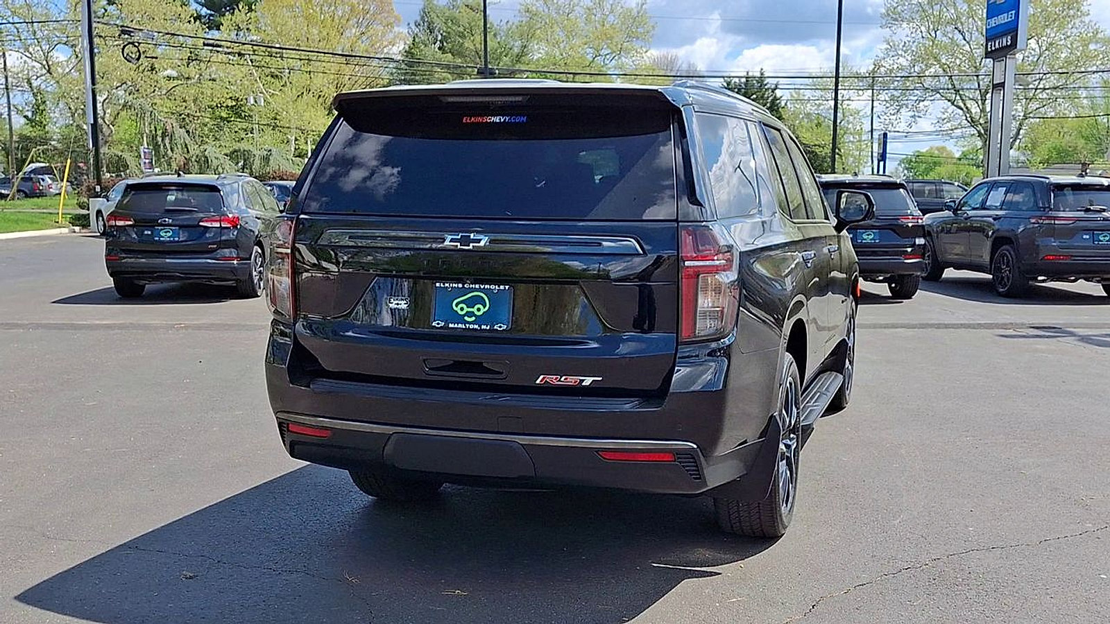 Certified 2022 Chevrolet Tahoe RST w/ Luxury Package image 2