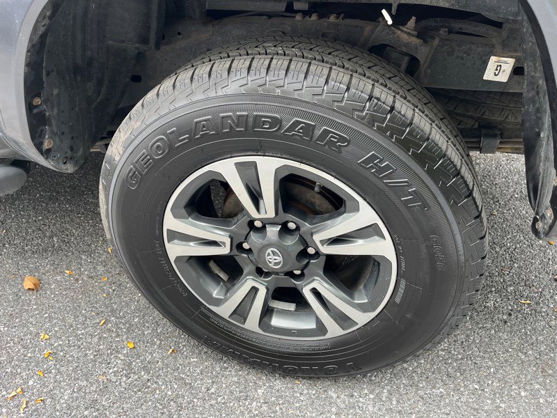 Used 2019 Toyota Tacoma 4x4 Double Cab image 11
