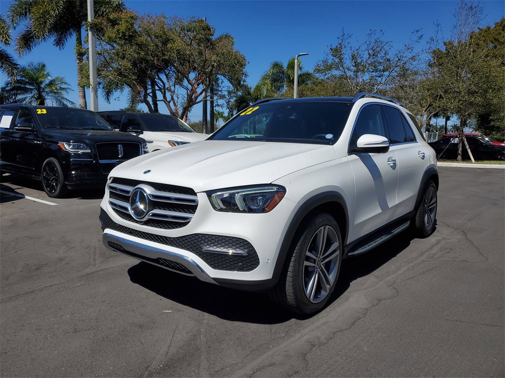 Used 2022 Mercedes-Benz GLE 350 4MATIC w/ Premium Package image 2