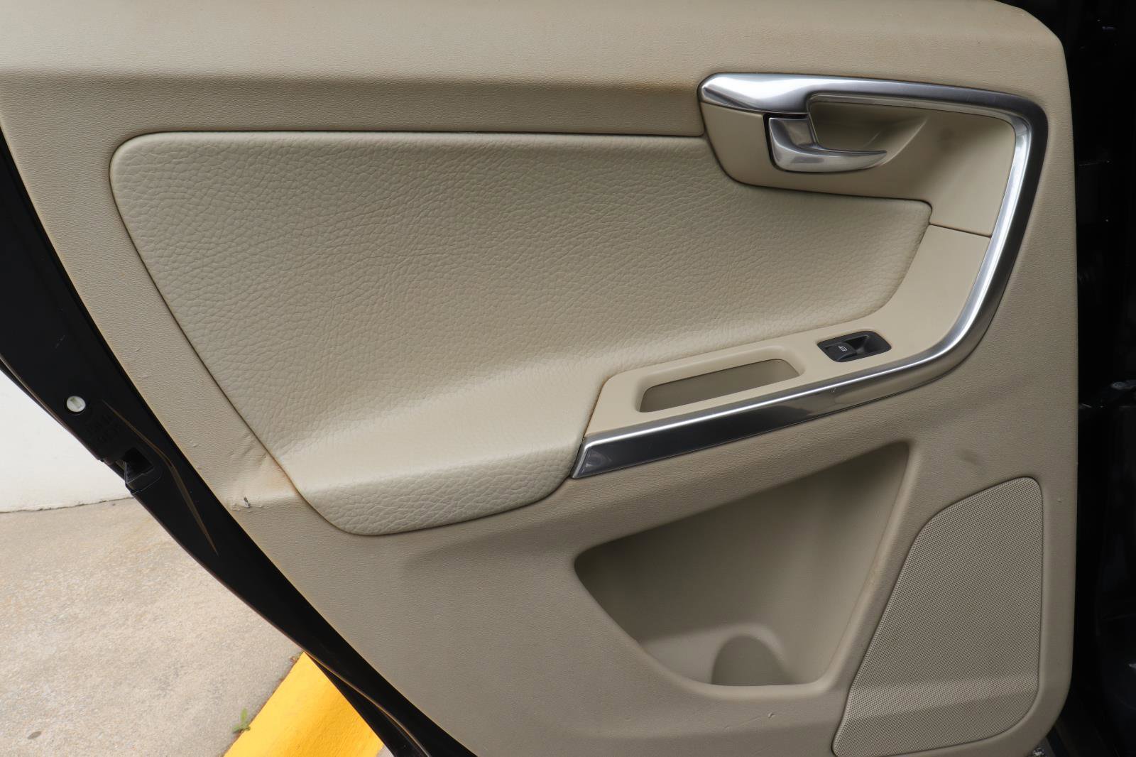 Used 2013 Volvo XC60 3.2 image 12