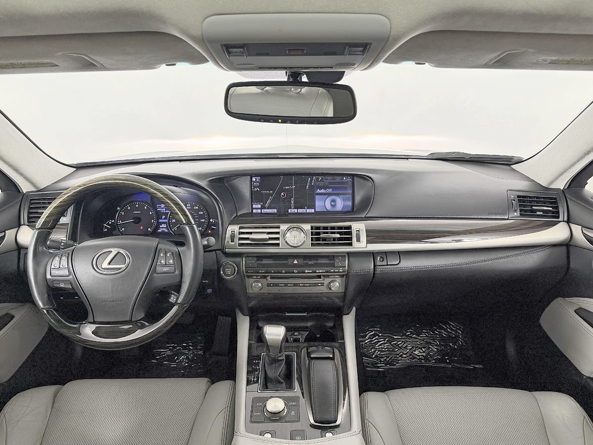 Used 2014 Lexus LS 460 w/ Comfort Package RWD image 60
