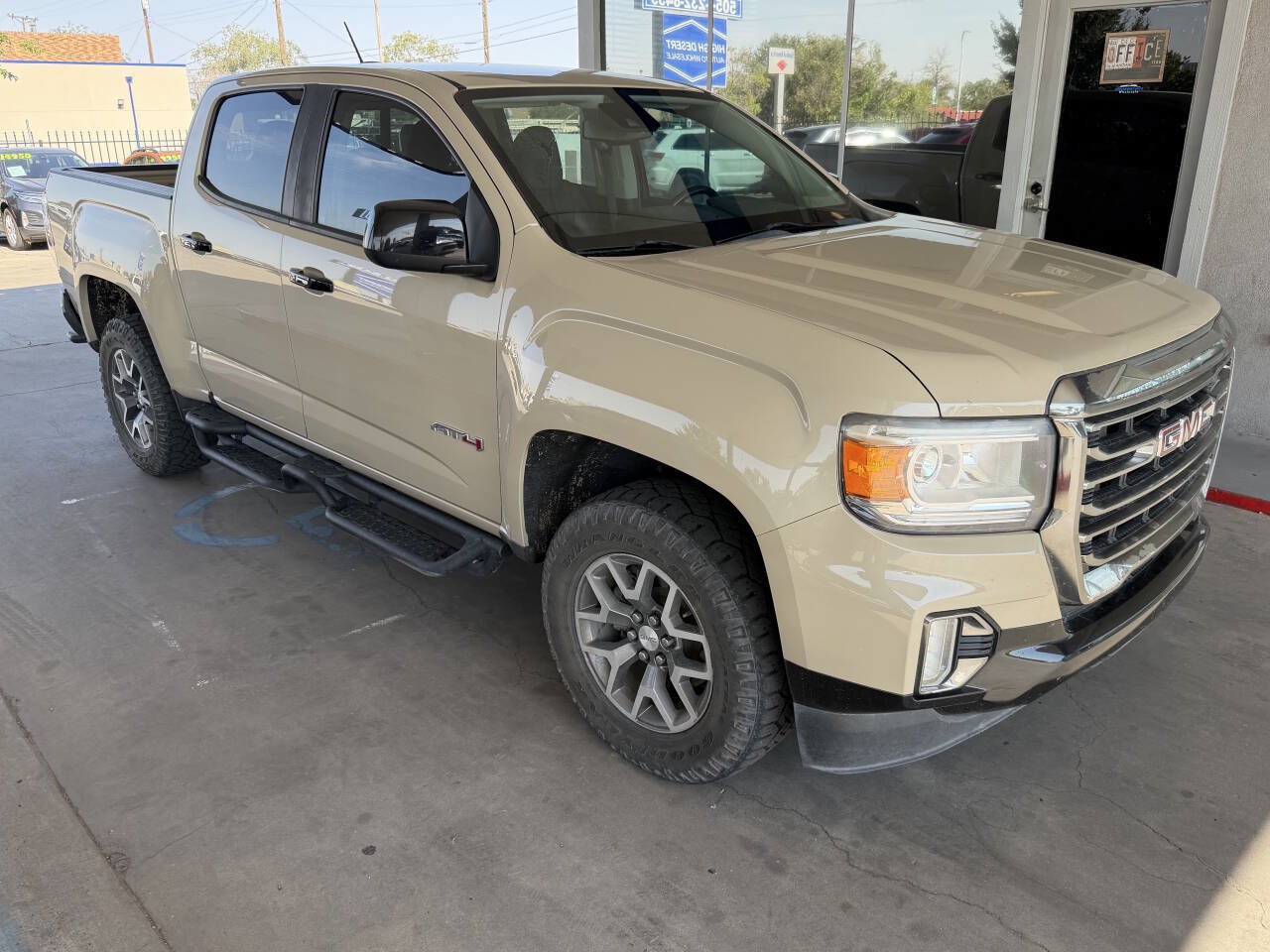 Used 2021 GMC Canyon AT4 w/ Driver Alert Package AWD/4WD image 2