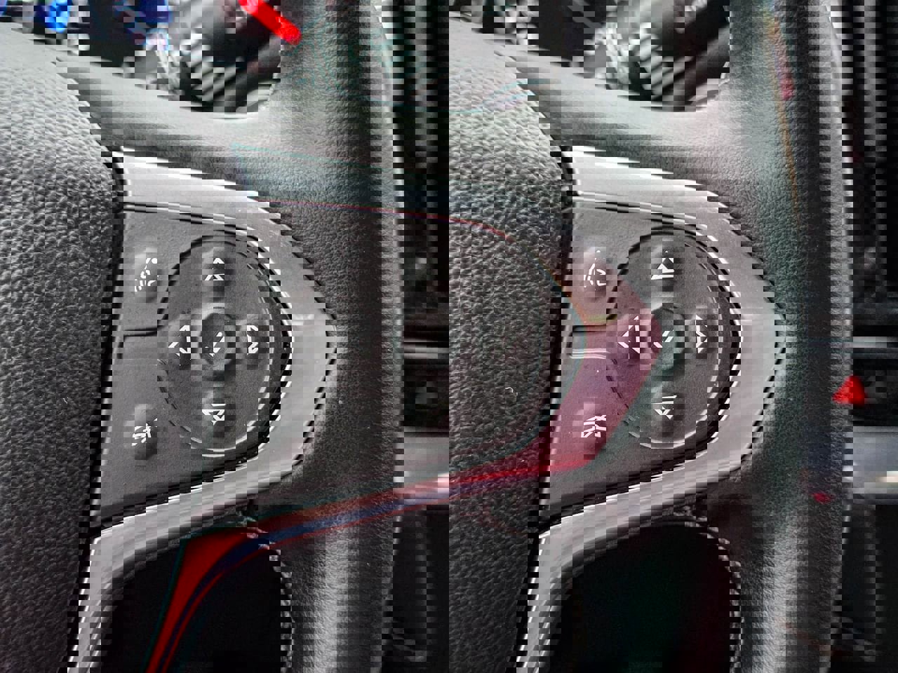 Used 2023 Chevrolet Traverse Premier w/ Redline Edition image 26