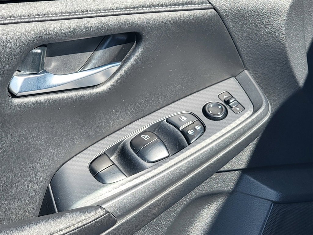 Used 2021 Nissan Sentra SV image 14