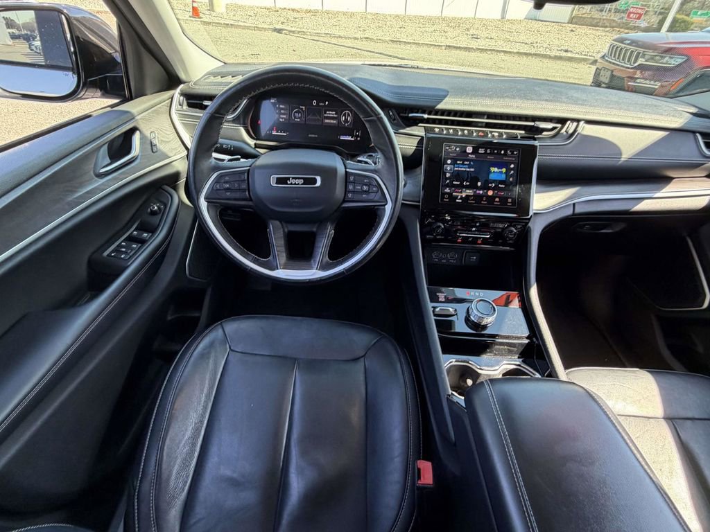 Used 2021 Jeep Grand Cherokee L Limited image 19