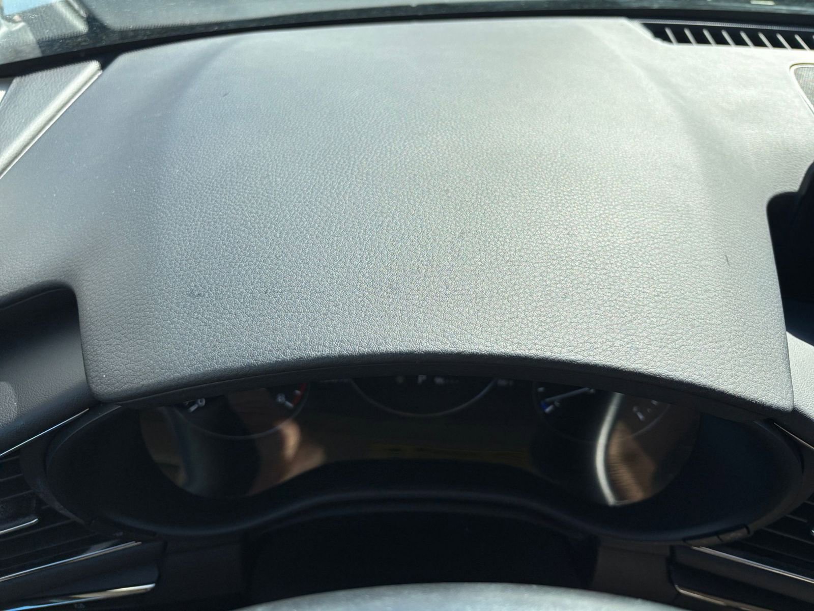 Used 2025 MAZDA MAZDA3 s image 36