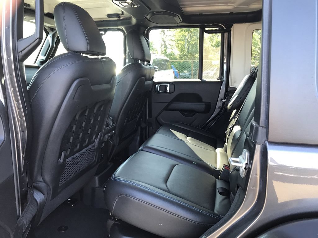 Used 2023 Jeep Wrangler Unlimited Rubicon 4xe w/ Cold Weather Group AWD/4WD image 14