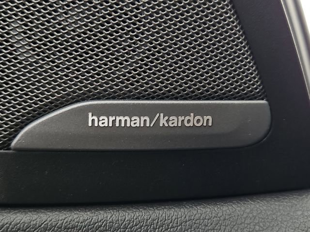 Used 2023 BMW X5 M50i w/ Parking Assistance Package image 6