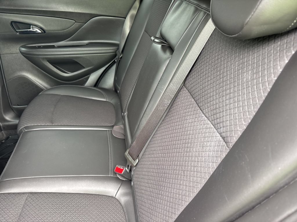 Used 2022 Buick Encore Preferred w/ Safety Package AWD/4WD image 26