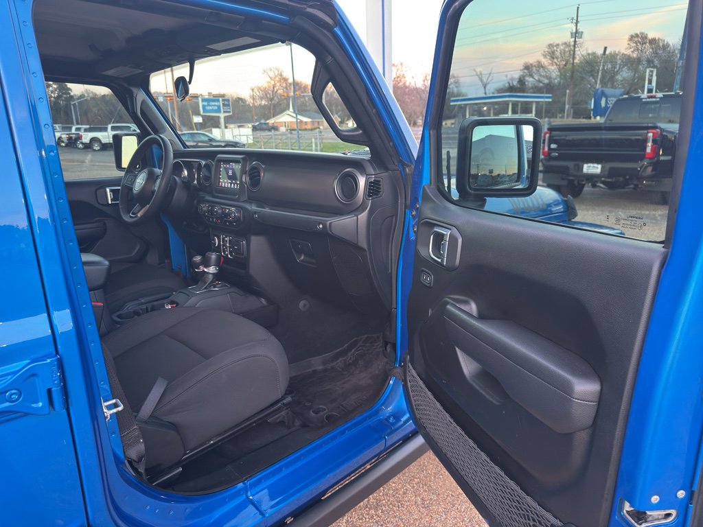 Used 2023 Jeep Gladiator Willys image 34