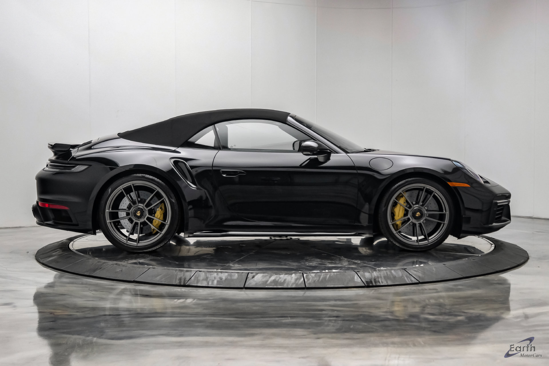 Used 2025 Porsche 911 Turbo S w/ Exterior Sport Package AWD/4WD image 27
