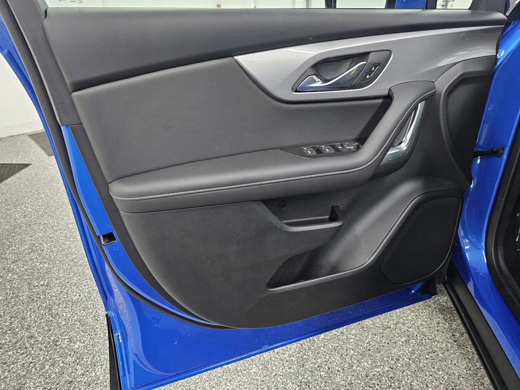 Used 2026 Chevrolet Blazer LT FWD image 13