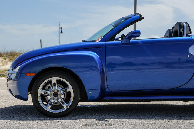 Used 2006 Chevrolet SSR w/ Preferred Equipment Group RWD image 4