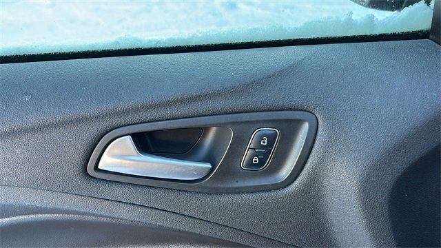 Used 2019 Ford Escape SE image 9