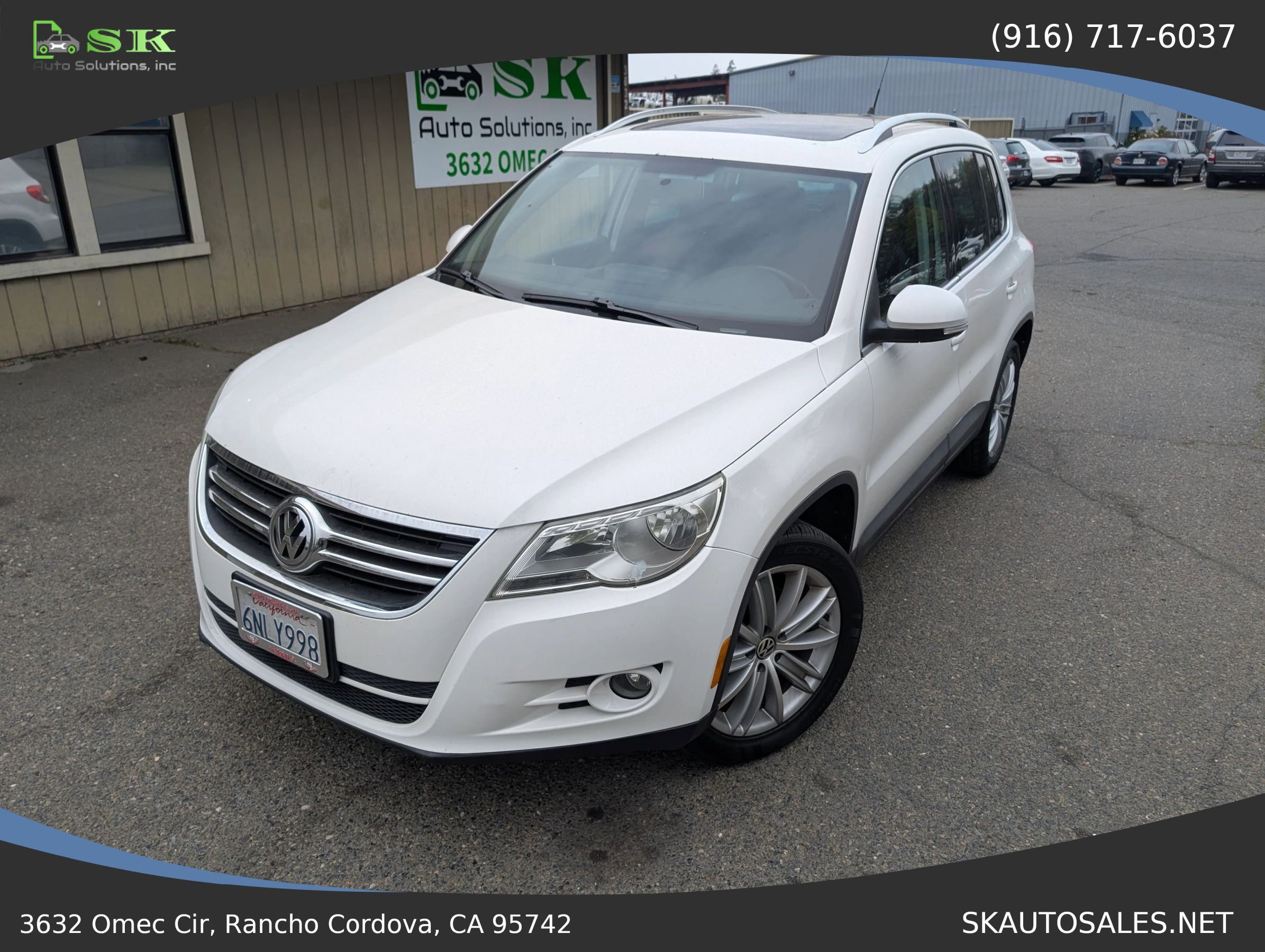 Used 2011 Volkswagen Tiguan S image 1