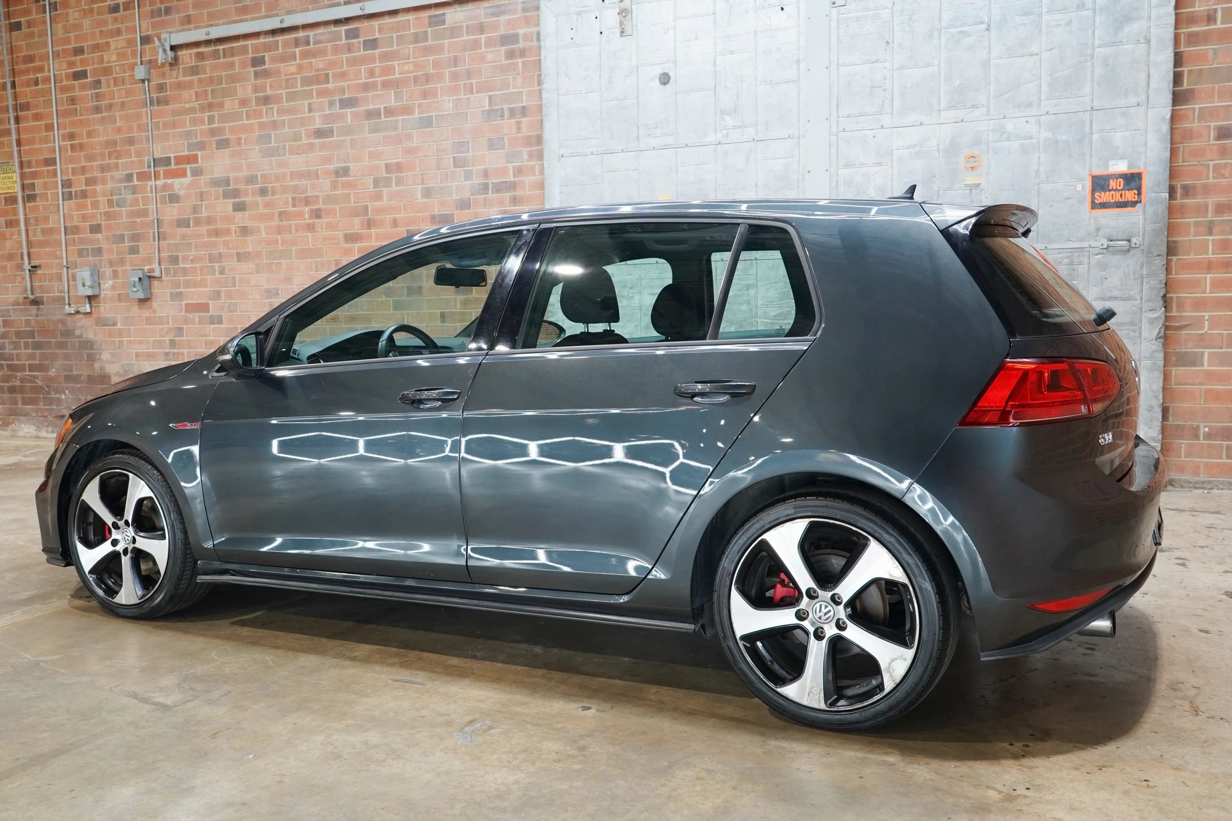 Used 2017 Volkswagen GTI S FWD image 8