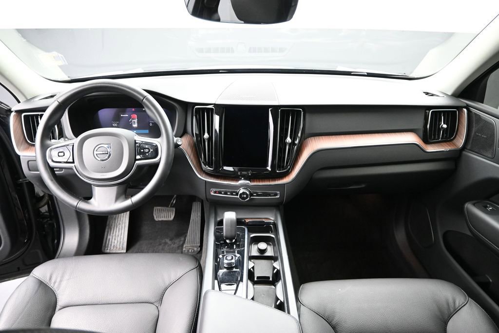 Used 2023 Volvo XC60 T8 Plus AWD/4WD image 17